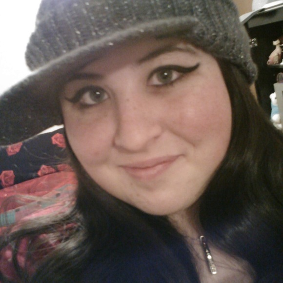 Meet your Posher, Kayla - Picture 1 of 1